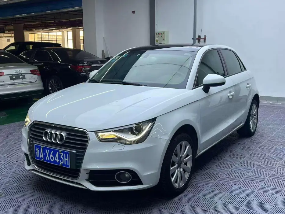 Audi A1 2014 30 TFSI Sportback comfort model