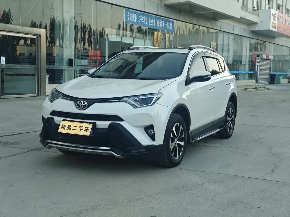 RAV4 Rongfang 2016 2.0L CVT two-wheel drive fashion version
