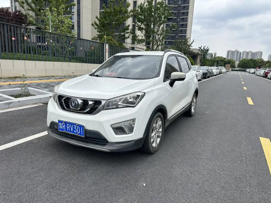 Changan CS15 2016 1.5L manual fashion version