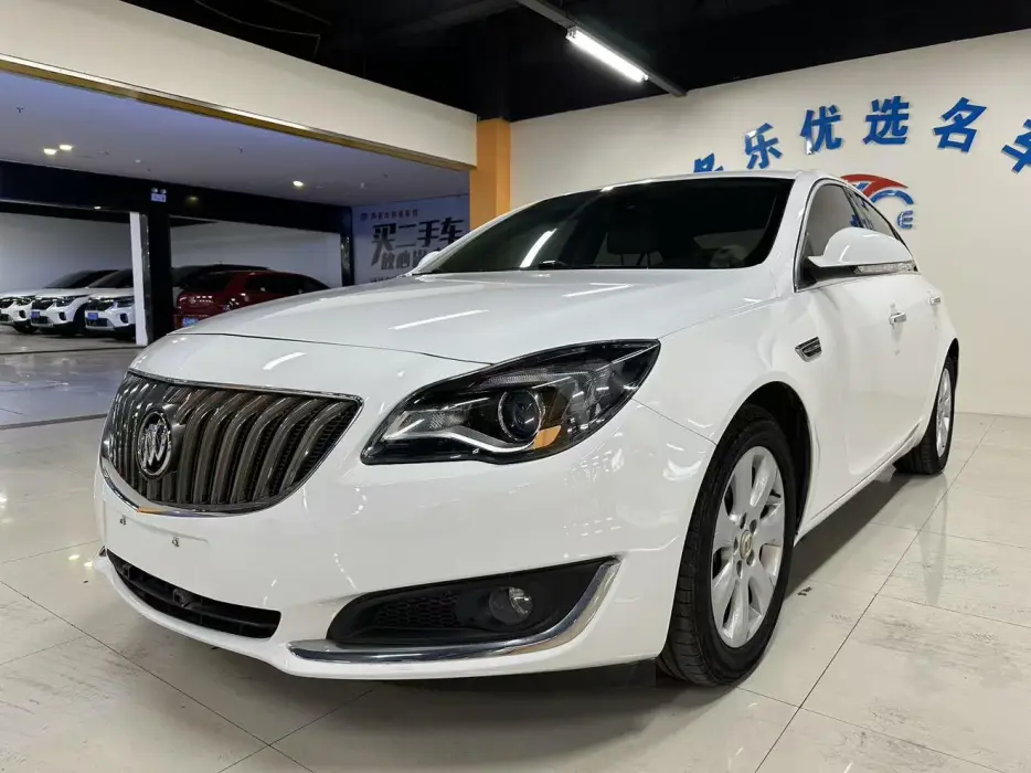 Regal 2015 2.0L Elite Fashion Model