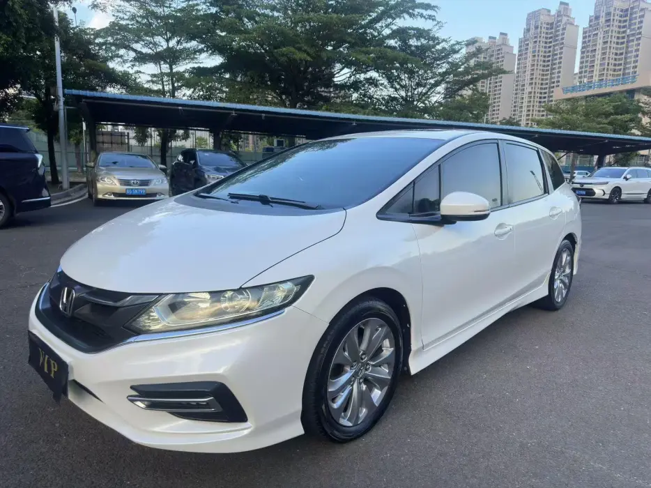 Jade 2017 1.8L automatic comfort version 5 seats