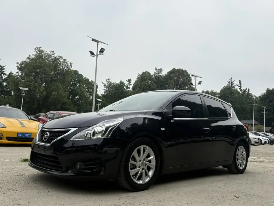 Tiida 2013 1.6L CVT cool version