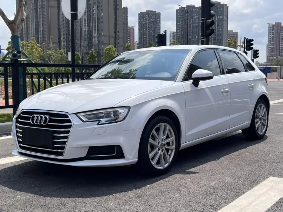 Audi A3 2019 Sportback 35 TFSI Enterprising National V