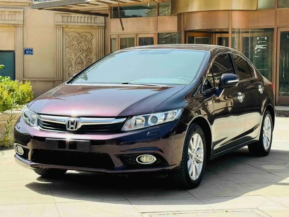 Civic 2012 1.8L Automatic Deluxe Edition
