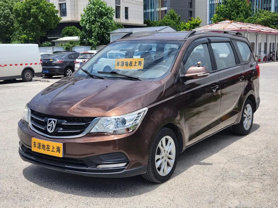 Baojun 730 2016 1.5L manual standard 7 seats