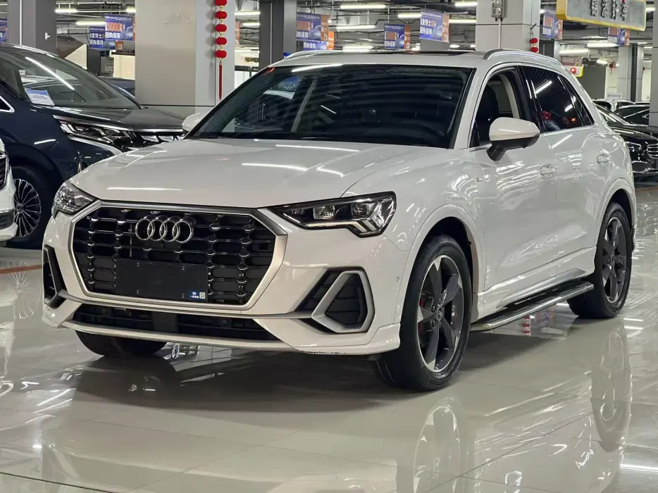 Audi Q3 2022 35 TFSI Fashionable and Dynamic