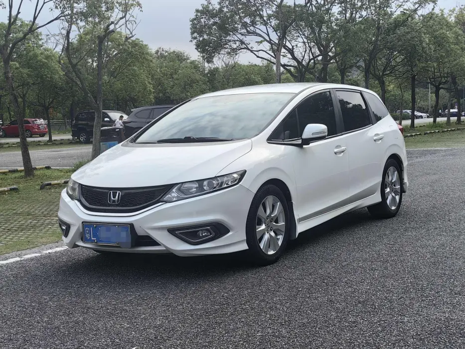Jade 2014 1.8L automatic comfort elite version 5 seats