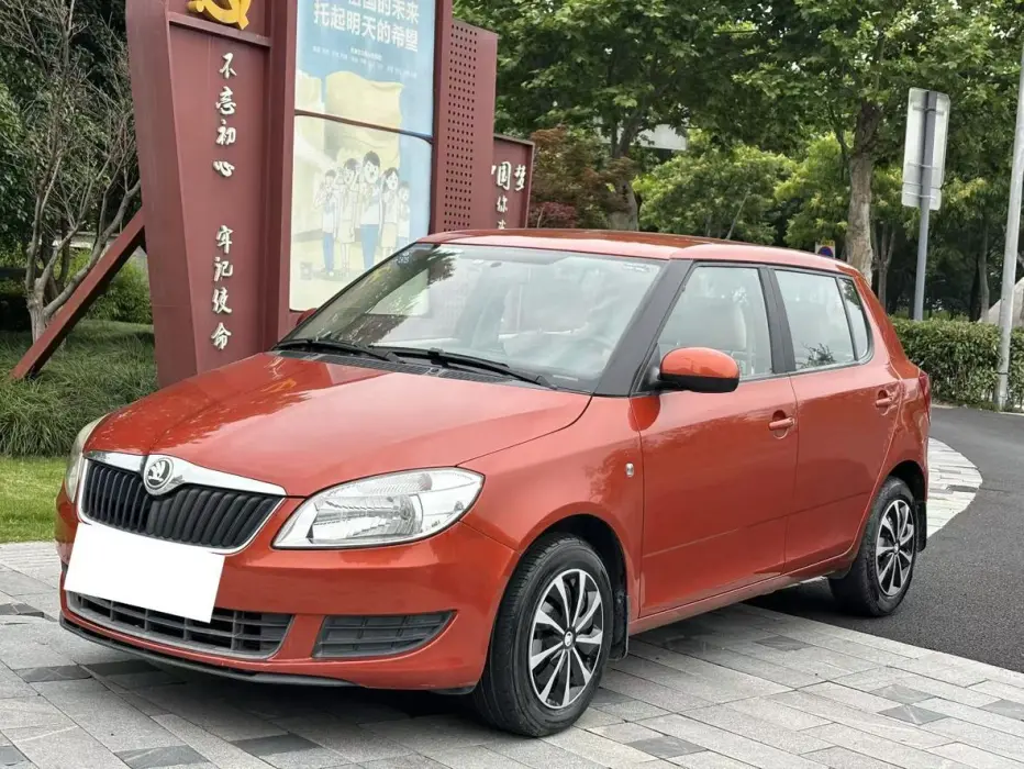 Fabia 2014 1.4L Automatic Crystal Edition