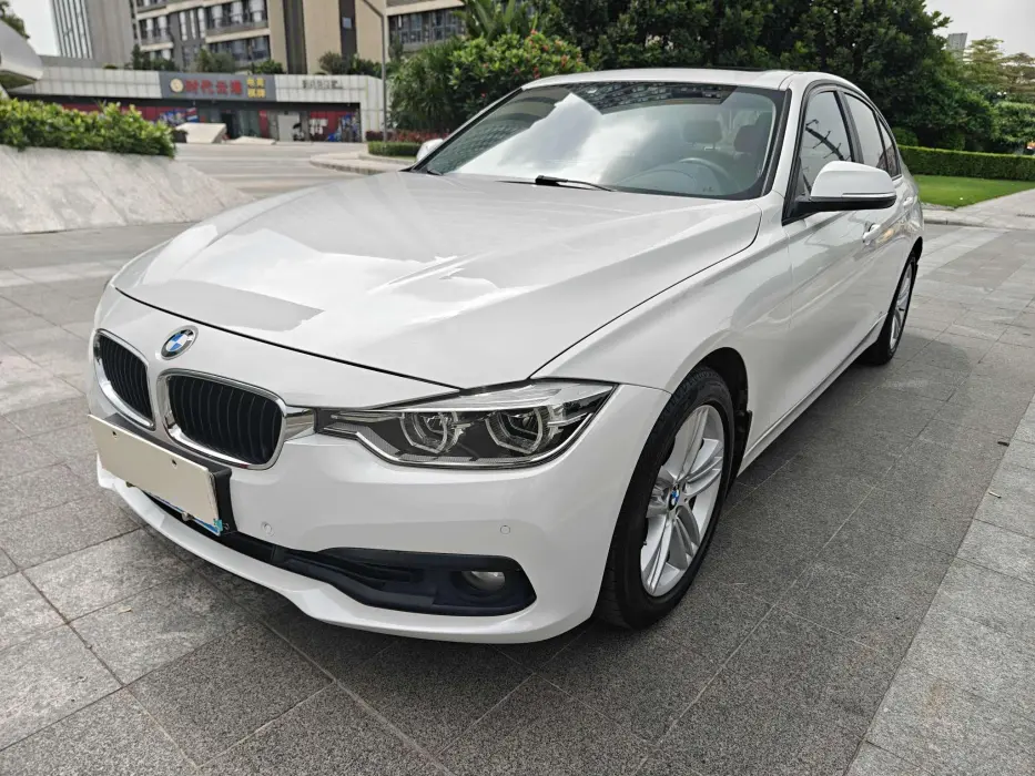 BMW 3 Series 2017 318i Fashion Model