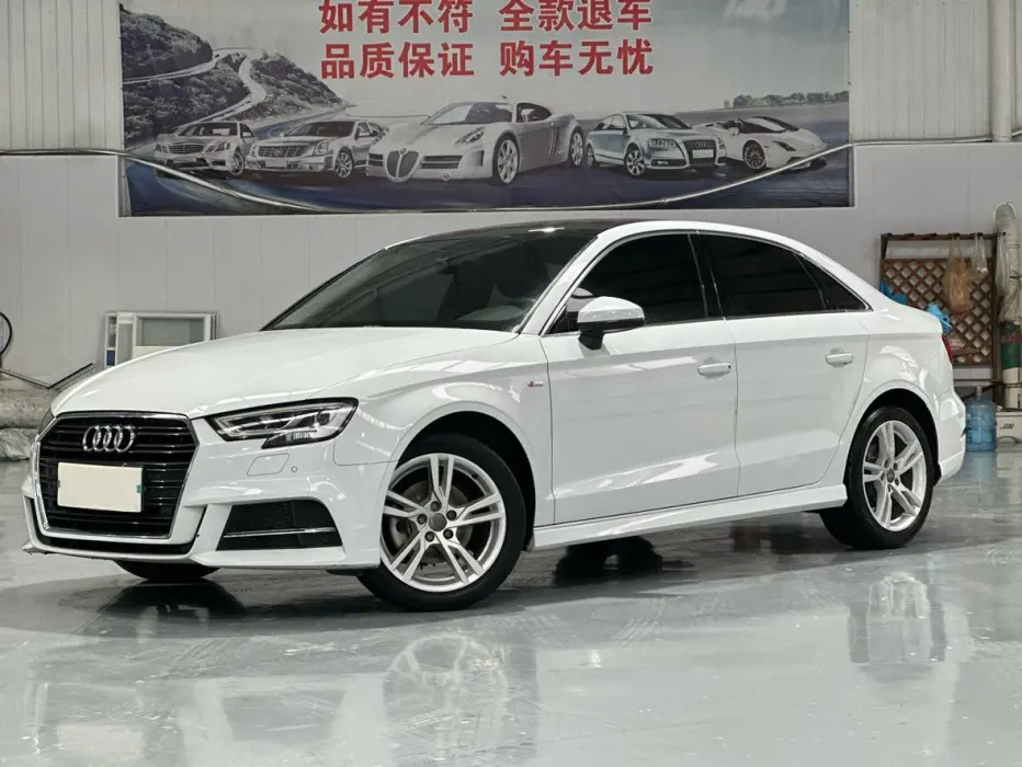 Audi A3 2019 Limousine 35 TFSI Fashion Type National V