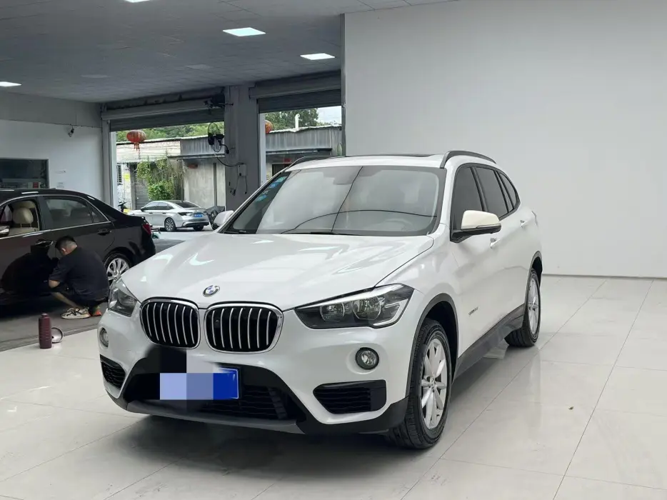 BMW X1 2016 sDrive18Li Fashion Model
