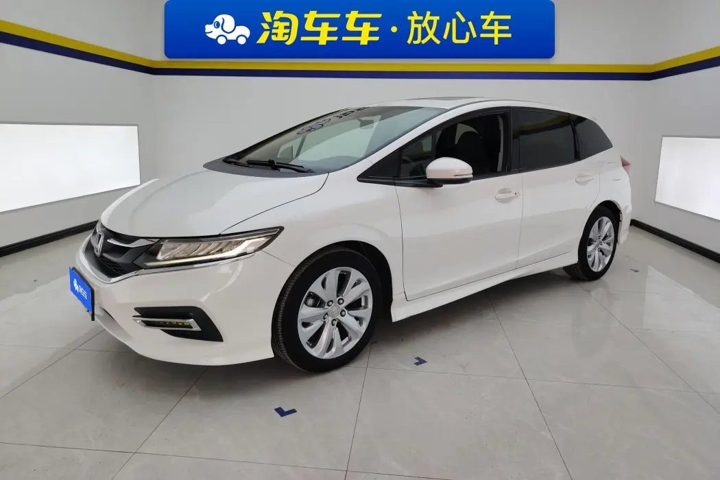 Jade 2017 1.8L automatic comfort version 5 seats