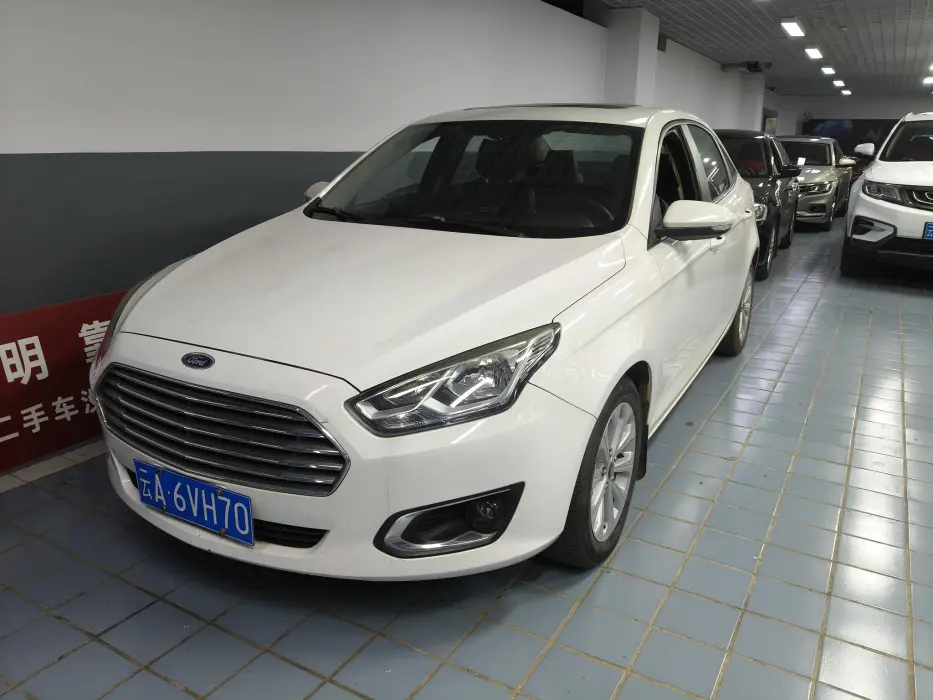 Forex 2015 1.5L automatic fashion model