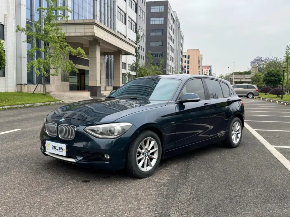 BMW 1 Series (imported) 2013 facelift 116i leading model