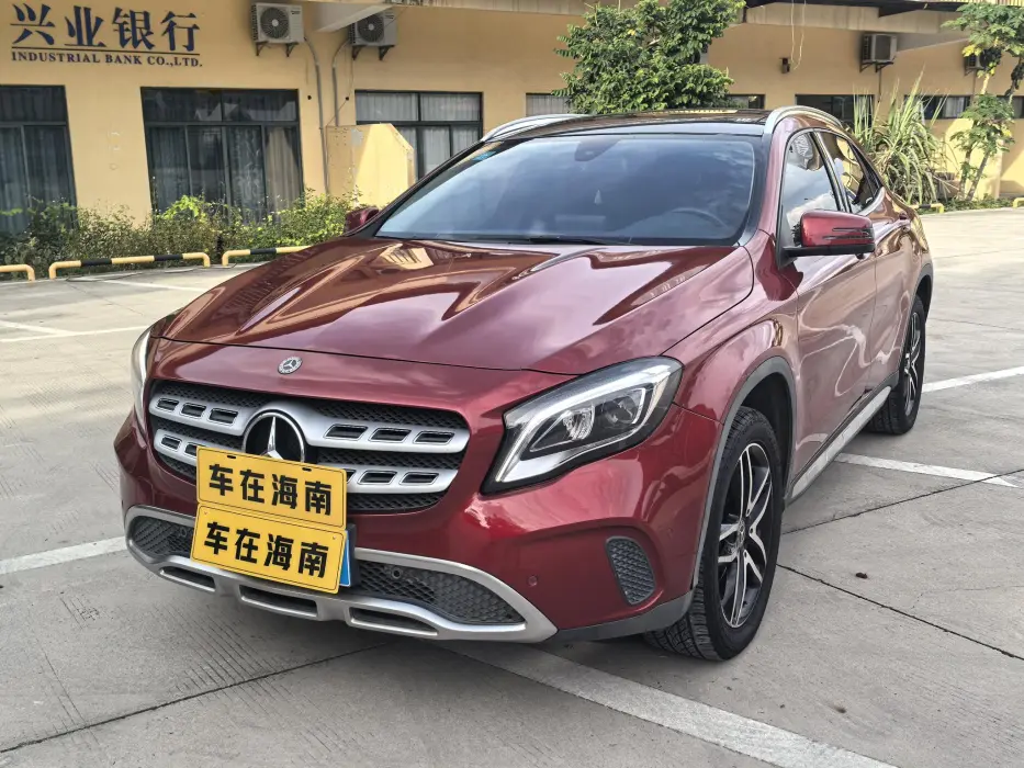 Mercedes-BenzGLA 2018 GLA 200 Fashion Model