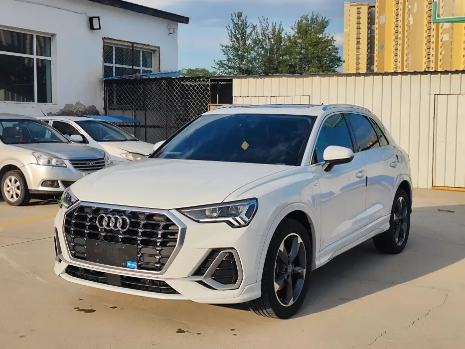 Audi Q3 2020 35 TFSI Fashionable and Dynamic