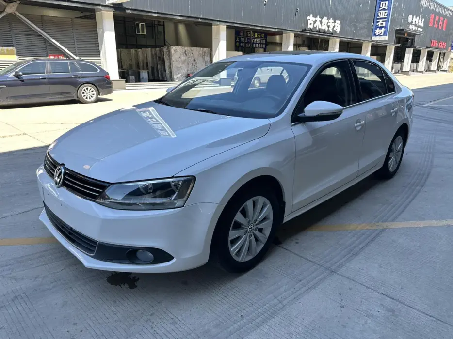 Sagitar 2014 1.6L automatic comfort model