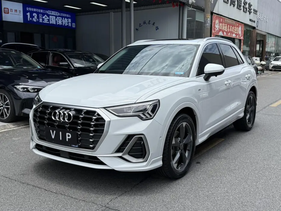 Audi Q3 2022 35 TFSI Fashionable and Dynamic