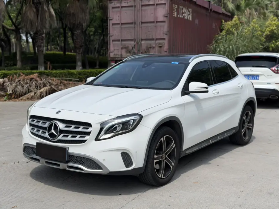 Mercedes-BenzGLA 2018 GLA 200 Fashion Model