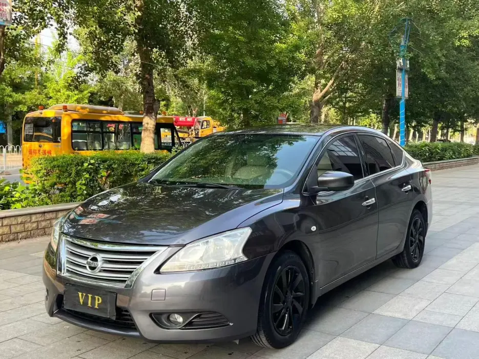 Sylphy 2012 1.6XL CVT Deluxe Edition