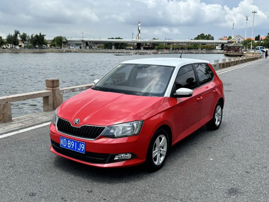 Fabia 2015 1.4L automatic version