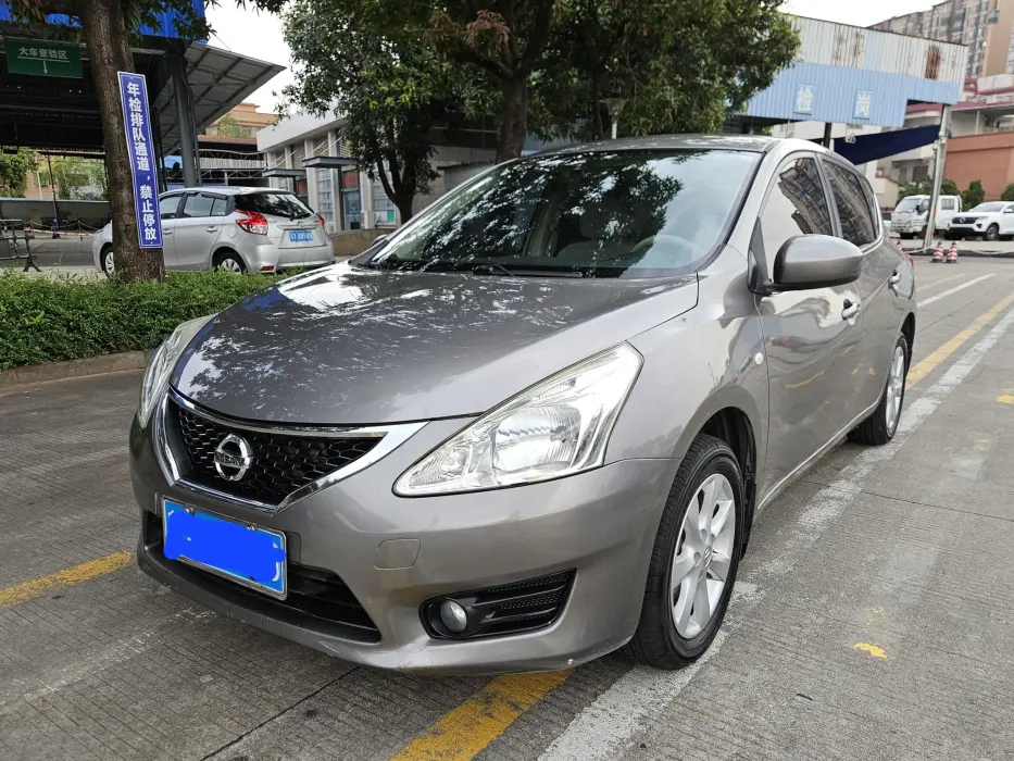 Tiida 2014 1.6L CVT cool version