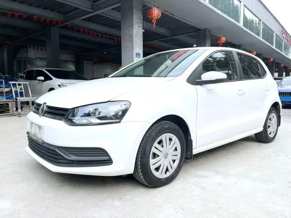 Polo 2016 1.4L automatic fashion model
