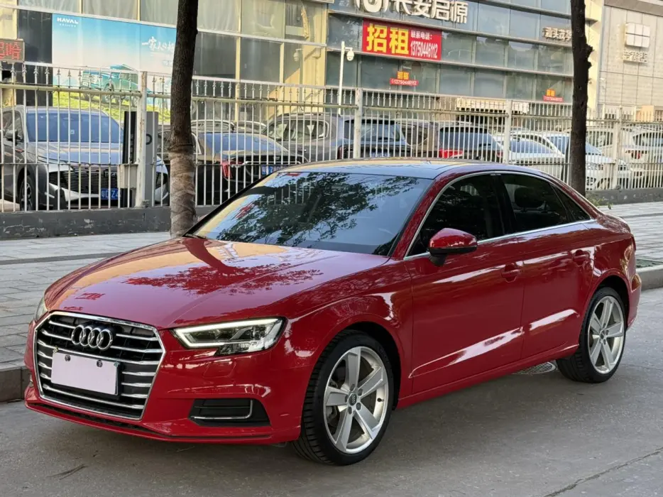 Audi A3 2019 Limousine 35 TFSI Fashion Type National V