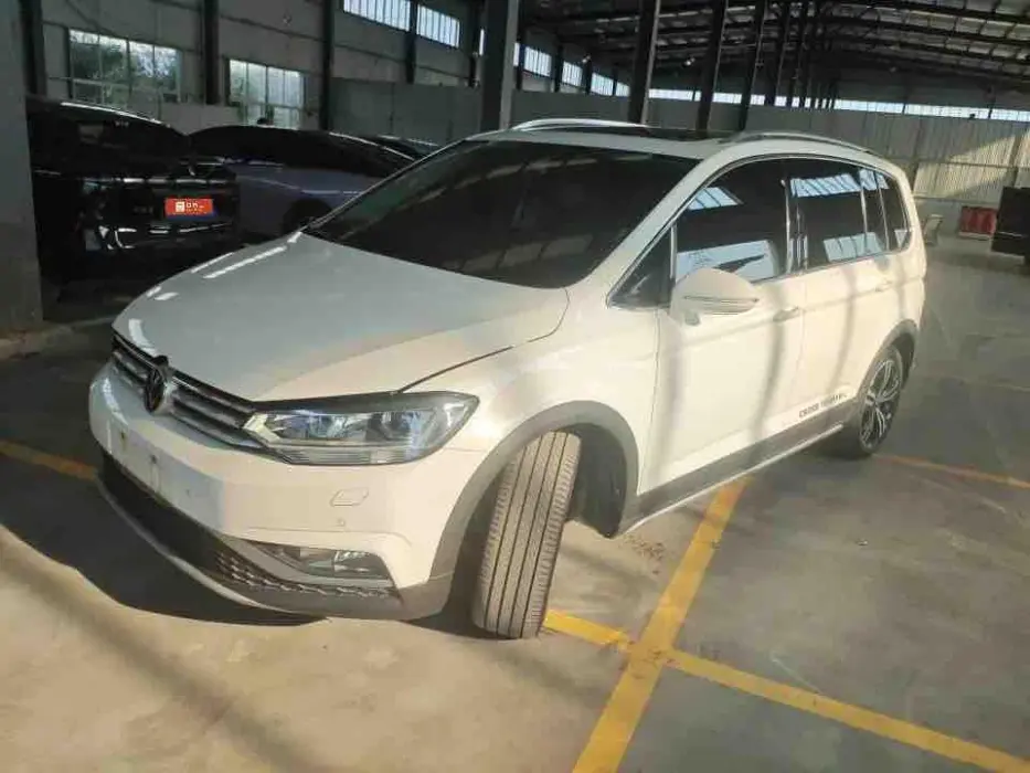 Touran L 2021 280TSI DSG expansion version 7 seats