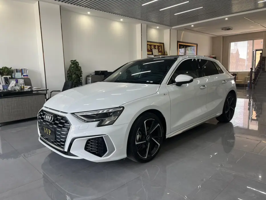 Audi A3 2023 facelift Sportback 35 TFSI stylish and sporty