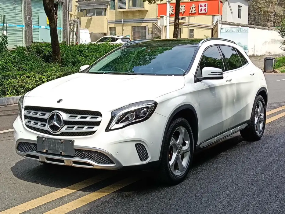 Mercedes-BenzGLA 2017 GLA 200 Fashion Model