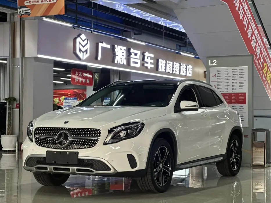 Mercedes-BenzGLA 2018 GLA 200 Fashion Model