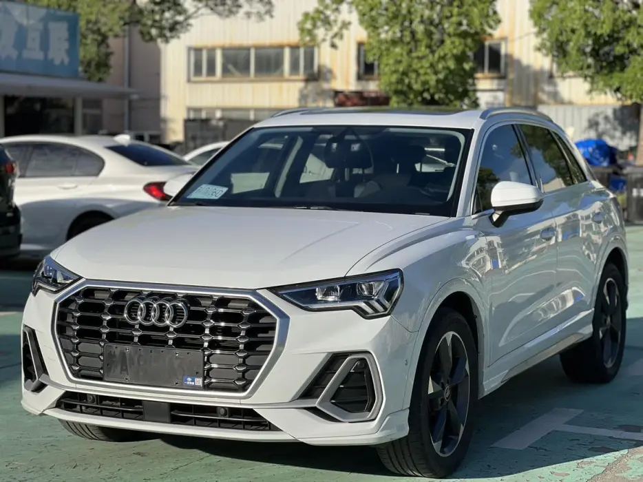 Audi Q3 2022 35 TFSI Fashionable and Dynamic