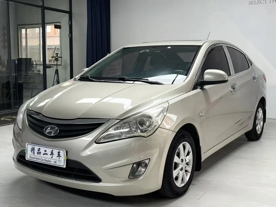 Reina 2010 sedan 1.4L automatic stylish GT