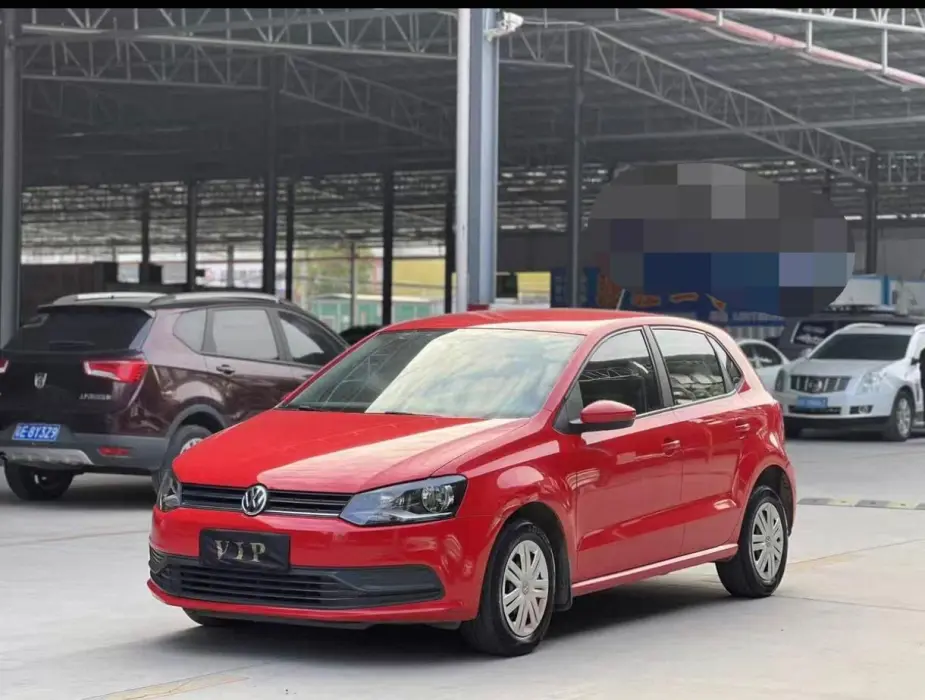 Polo 2016 1.4L manual fashion model