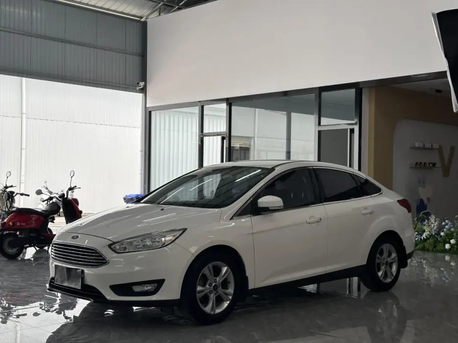 Focus 2017 Sedan 1.6L Automatic Comfort Smart Mobility Edition