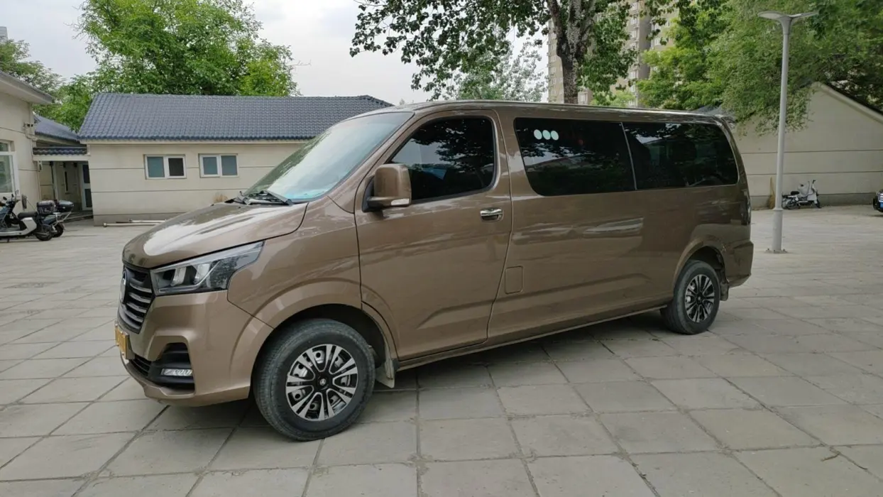Scenery G5 2022 2.0L gasoline professional version with 10 seats open window
