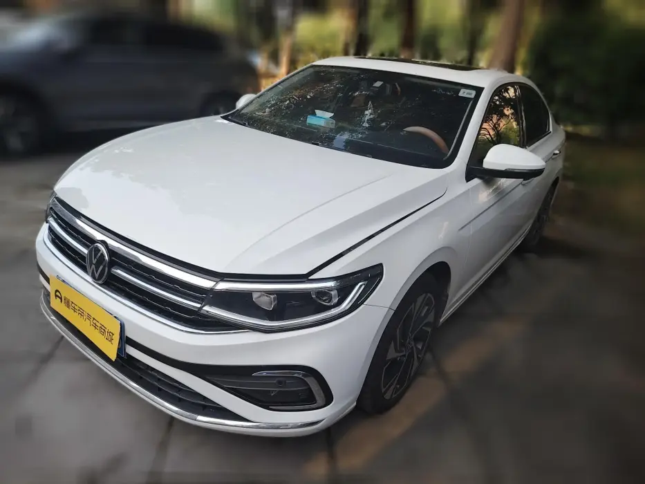 Bora 2023 200TSI DSG Smart Travel Edition