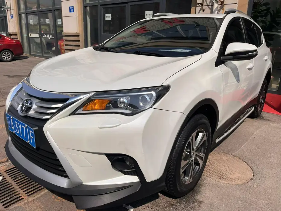 RAV4 Rongfang 2016 2.0L CVT two-wheel drive fashion version