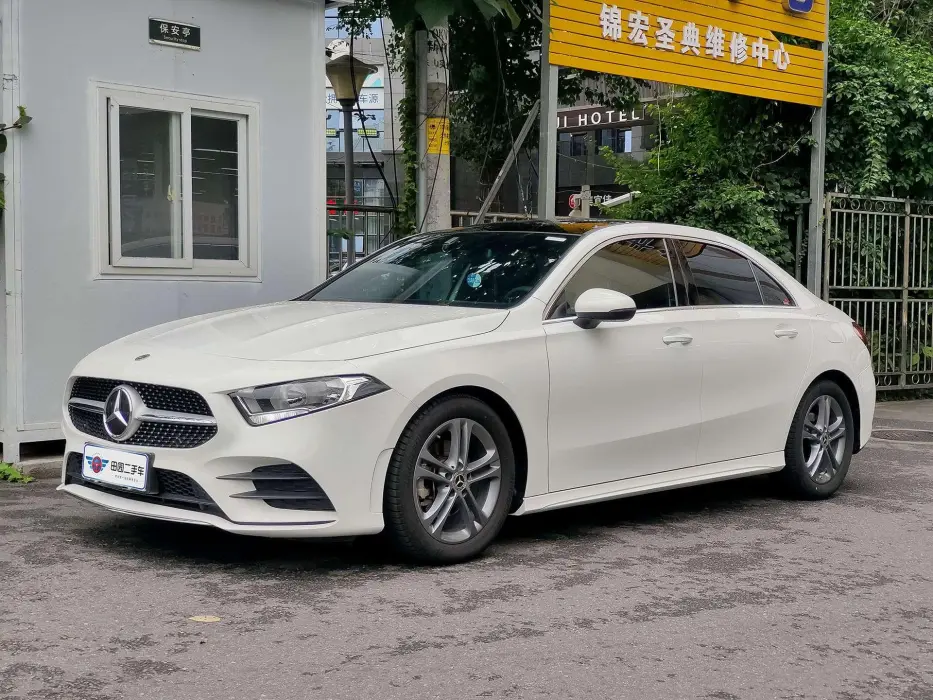 Mercedes-Benz A-Class 2021 facelift A 180 L sports sedan