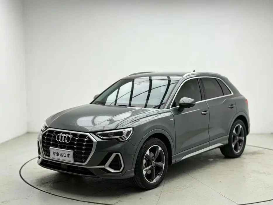 Audi Q3 2022 35 TFSI Fashionable and Dynamic
