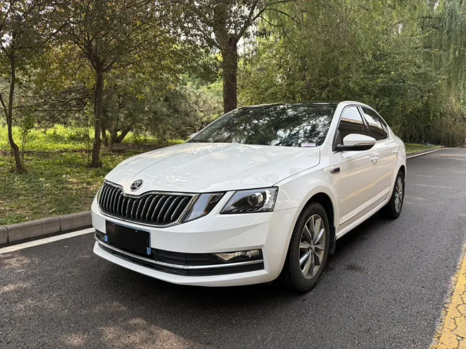 Octavia 2020 1.5L Automatic Smart Travel Deluxe Edition