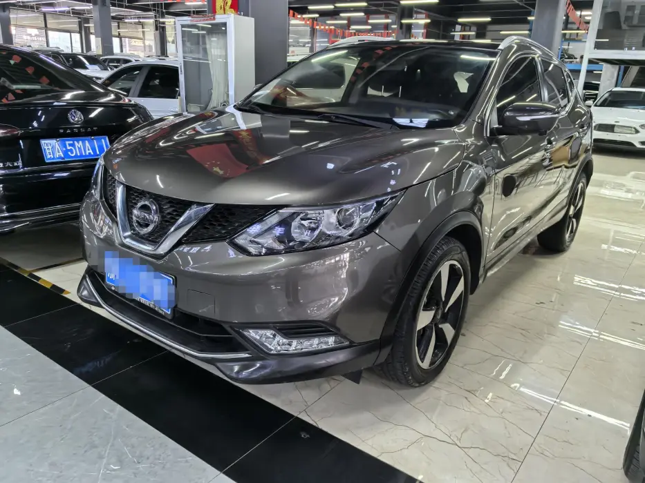 Qashqai 2017 2.0L CVT Deluxe Edition National V