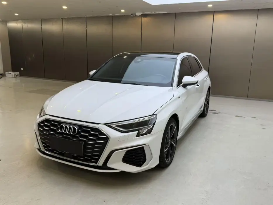 Audi A3 2023 facelift Sportback 35 TFSI stylish and sporty