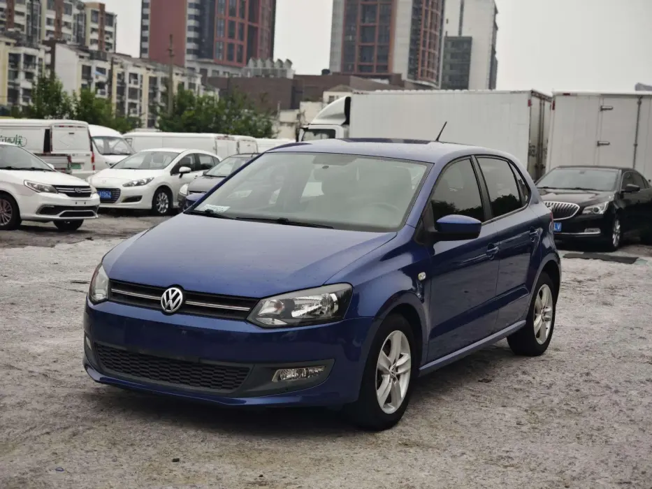 Polo 2011 1.6L automatic cool version
