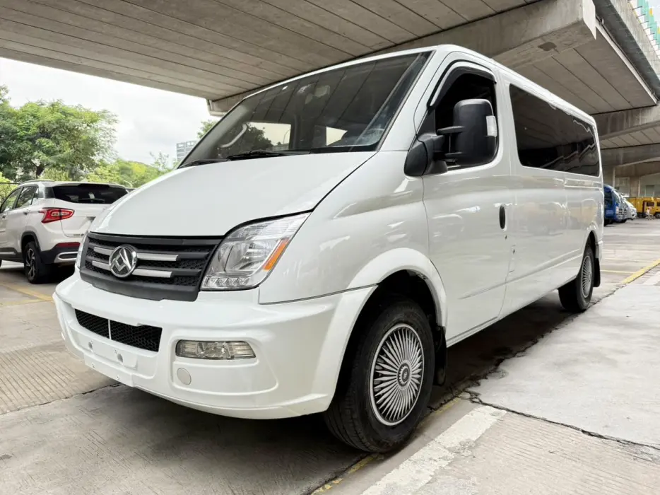 Xintu V80 2023 2.0T manual classic Aoyuntong long axis ultra-low roof 6-9 seats