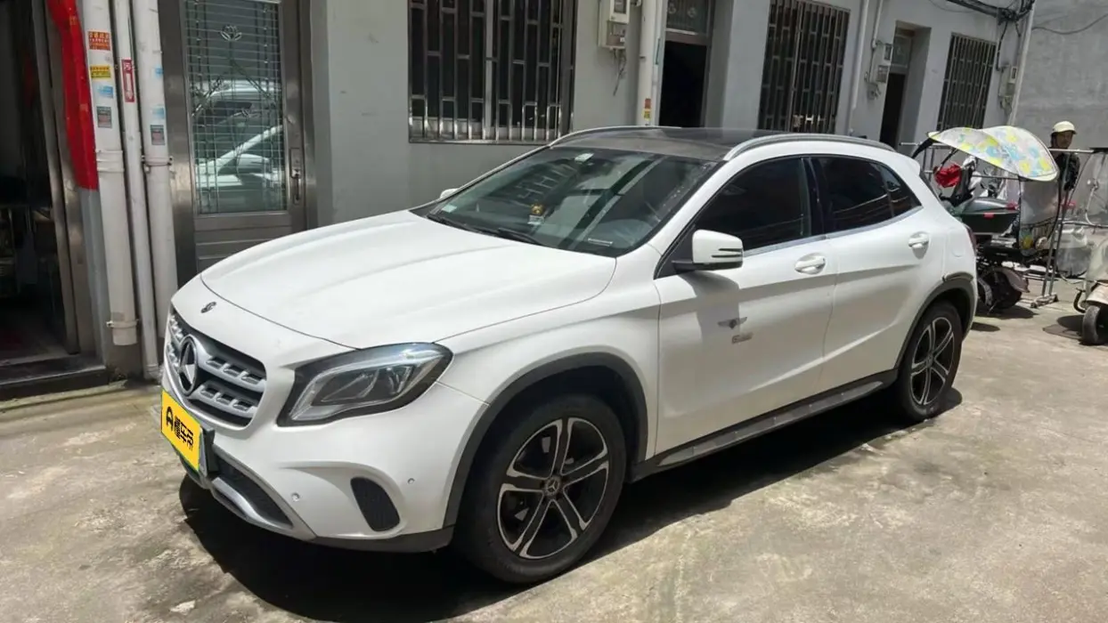 Mercedes-BenzGLA 2018 GLA 200 Fashion Model