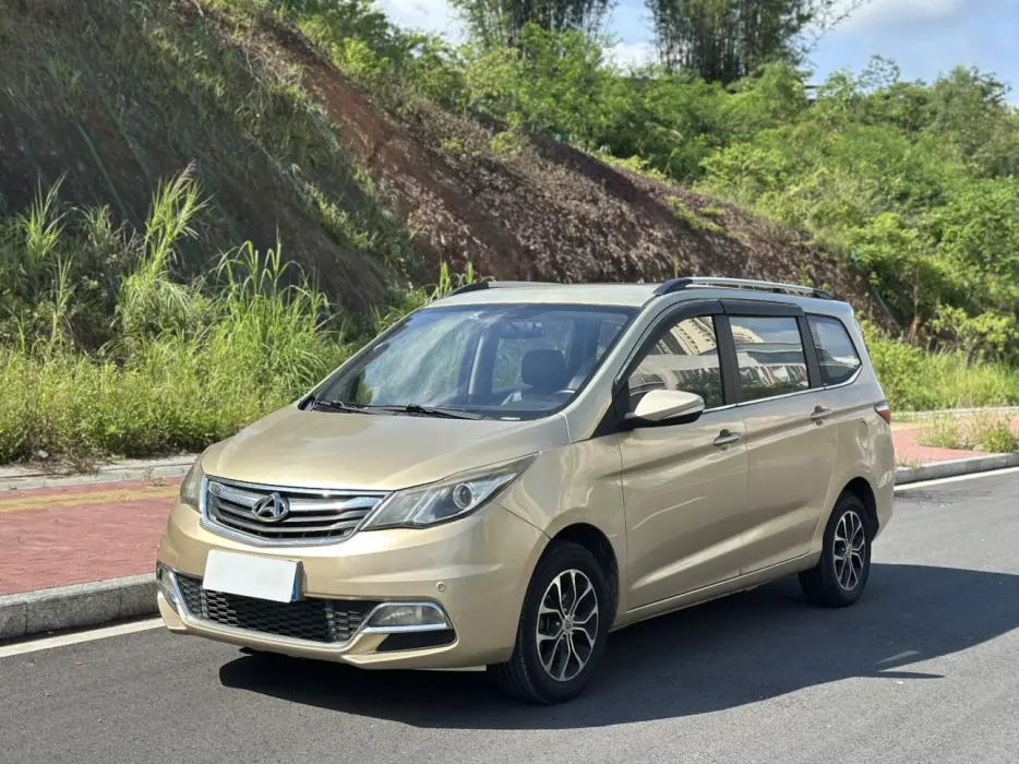Changan Auchan A600 2016 1.5L manual luxury 7-seater