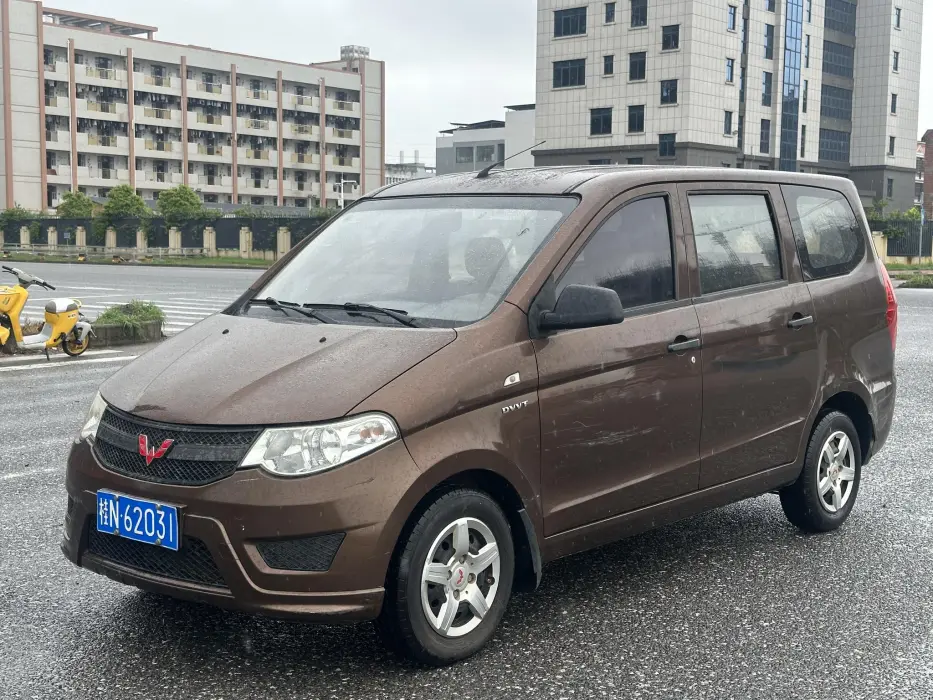 Wuling Hongguang 2016 1.5L facelift S comfort model