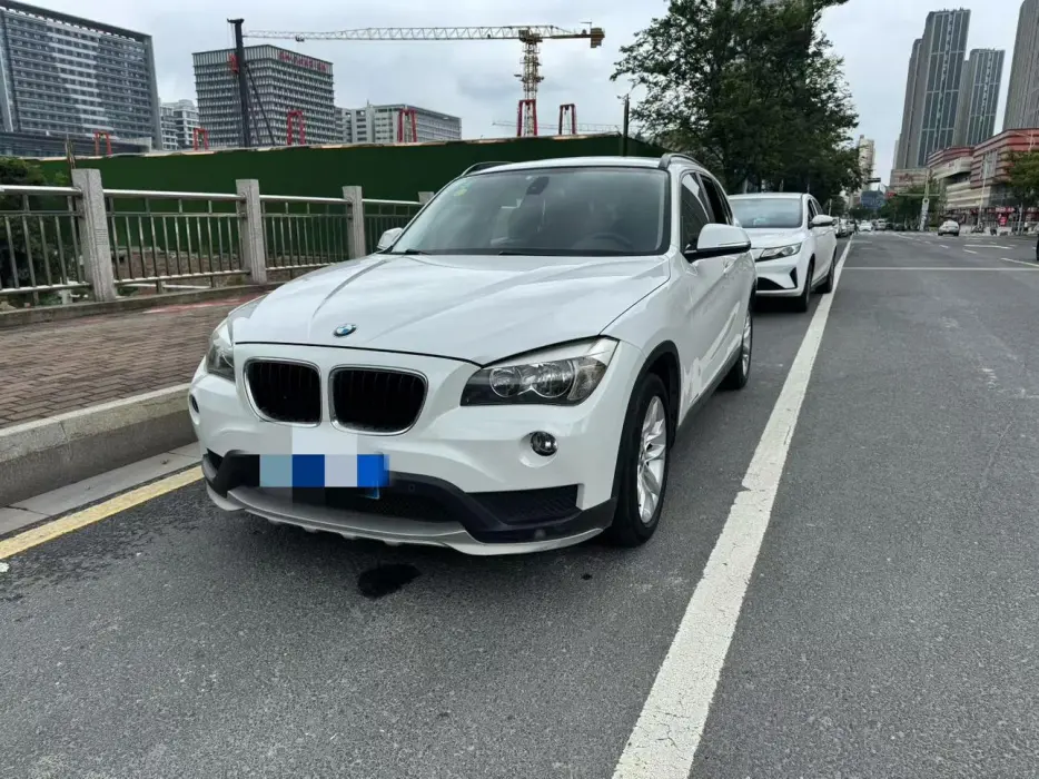BMW X1 2015 sDrive18i stylish upgraded version